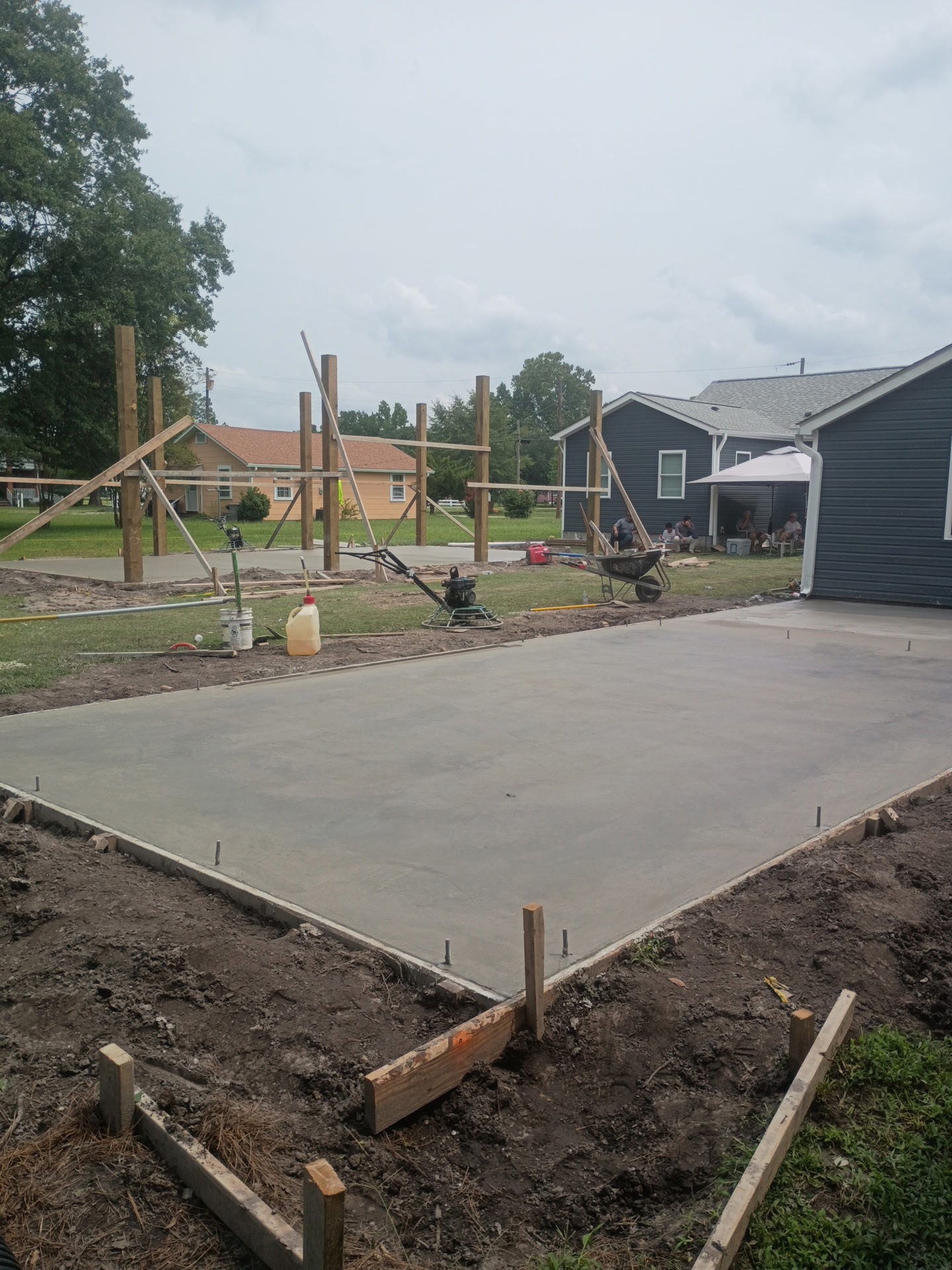 Concrete sidewalk and walkway installation in Jacksonville NC